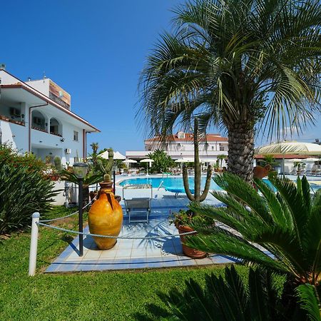 Hotel Damanse Santa Domenica  Eksteriør bilde
