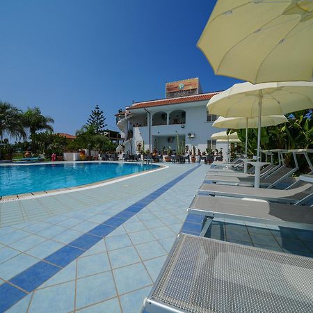 Hotel Damanse Santa Domenica  Eksteriør bilde