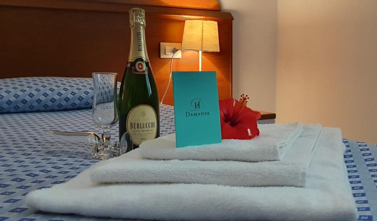 Hotel Damanse Santa Domenica  Eksteriør bilde