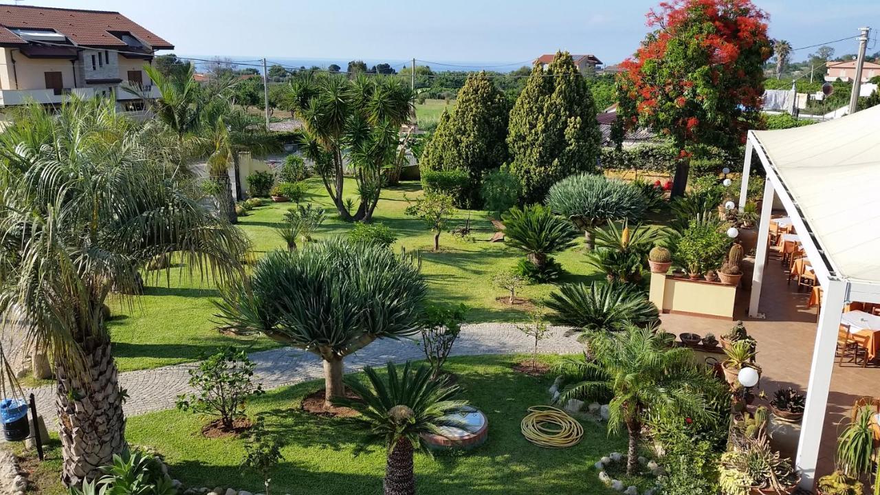 Hotel Damanse Santa Domenica  Eksteriør bilde