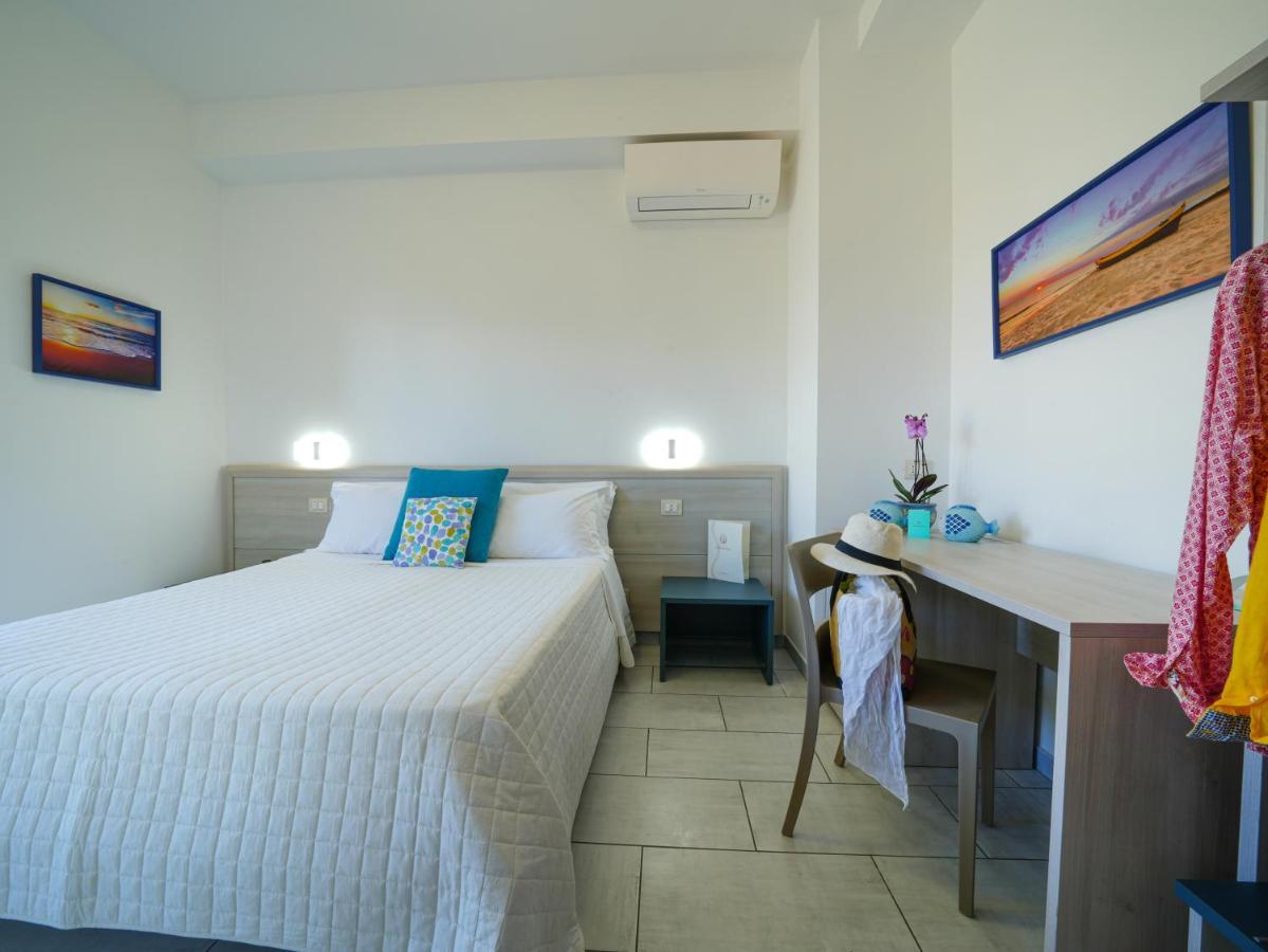 Hotel Damanse Santa Domenica  Eksteriør bilde