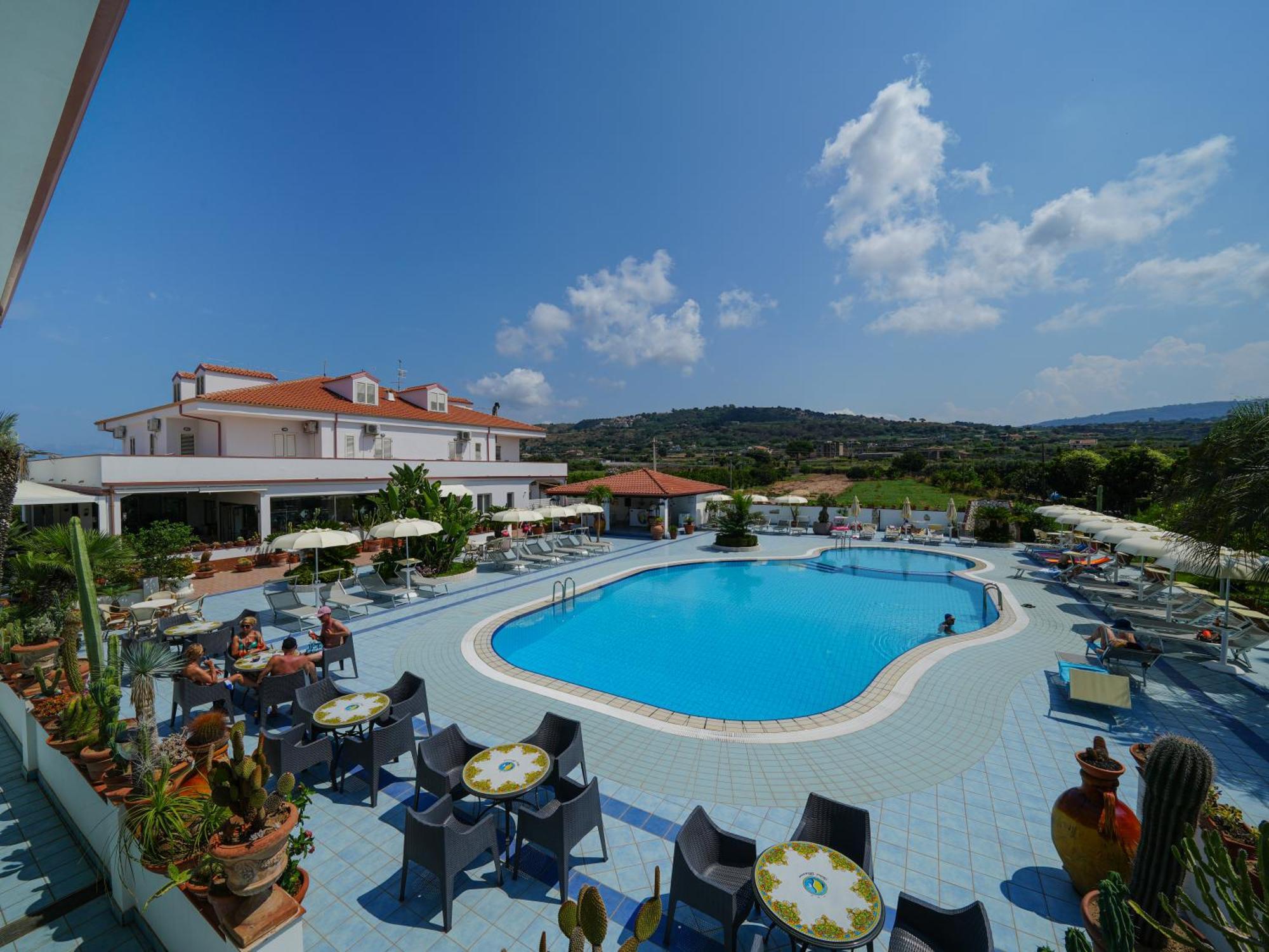 Hotel Damanse Santa Domenica  Eksteriør bilde