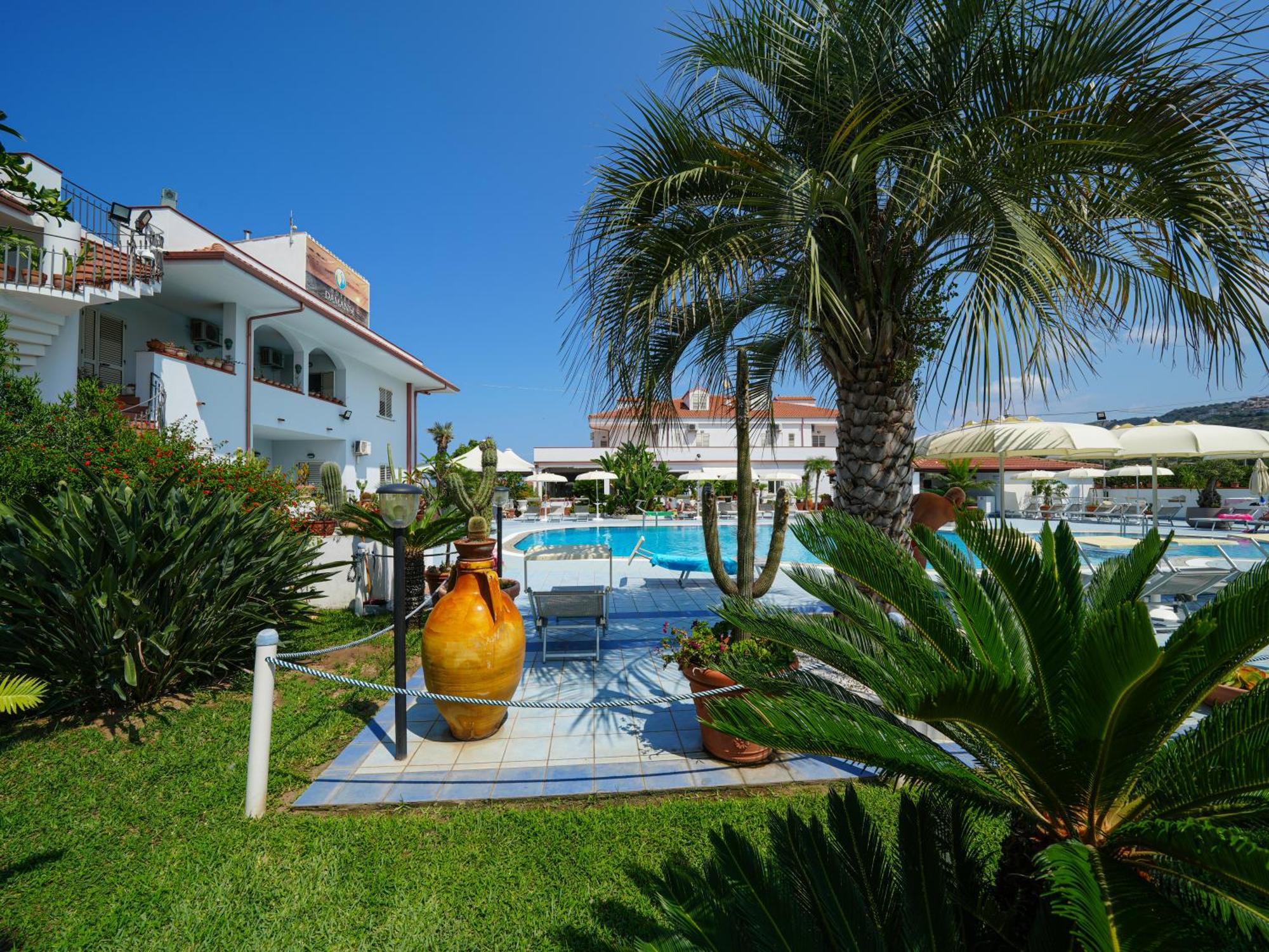 Hotel Damanse Santa Domenica  Eksteriør bilde