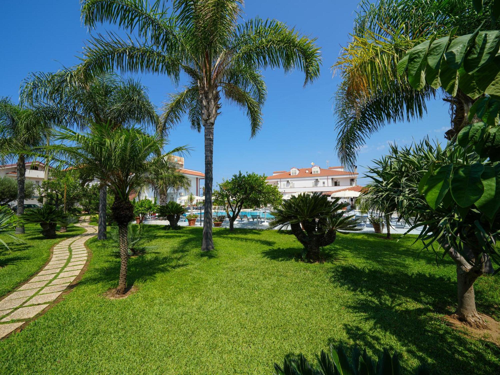 Hotel Damanse Santa Domenica  Eksteriør bilde